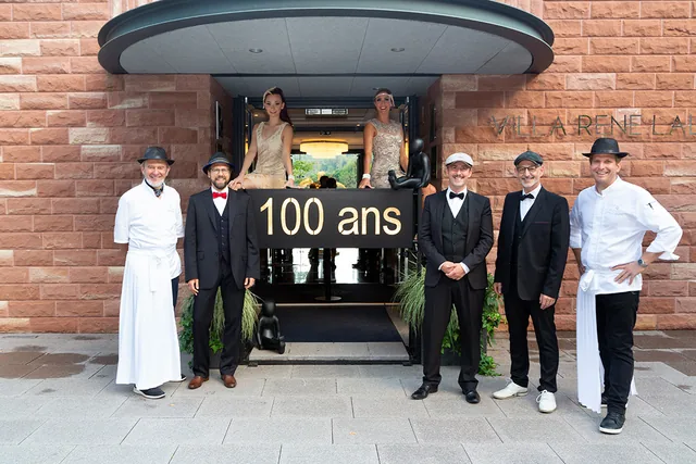 L’équipe réunie à la Villa René Lalique pour son centenaire