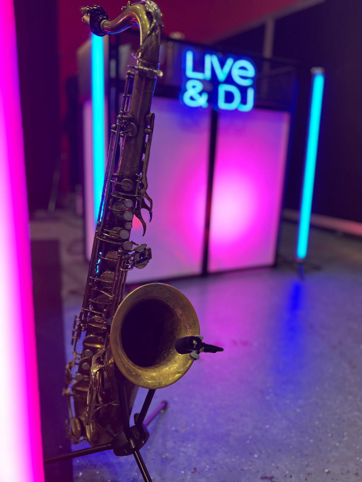 Saxophone sur stand Music-Solutions au Salon du Mariage de Colmar 2026